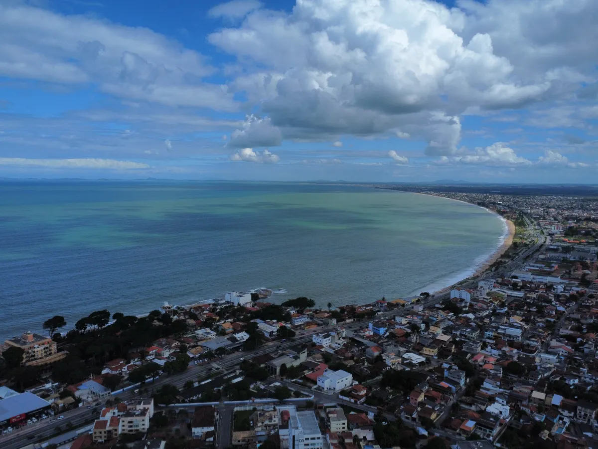 Vista aérea da orla de Rio das Ostras, RJ